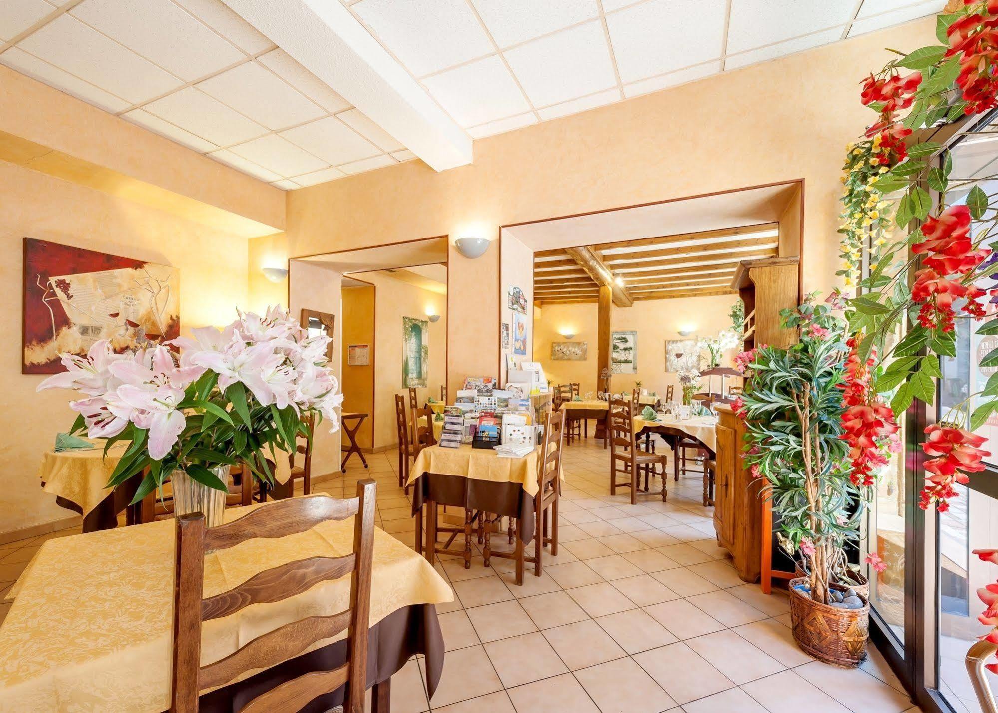 Hotel Restaurant Le Saint Clement Εξωτερικό φωτογραφία